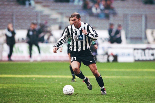 Juventus 99–00 - RetroJersey