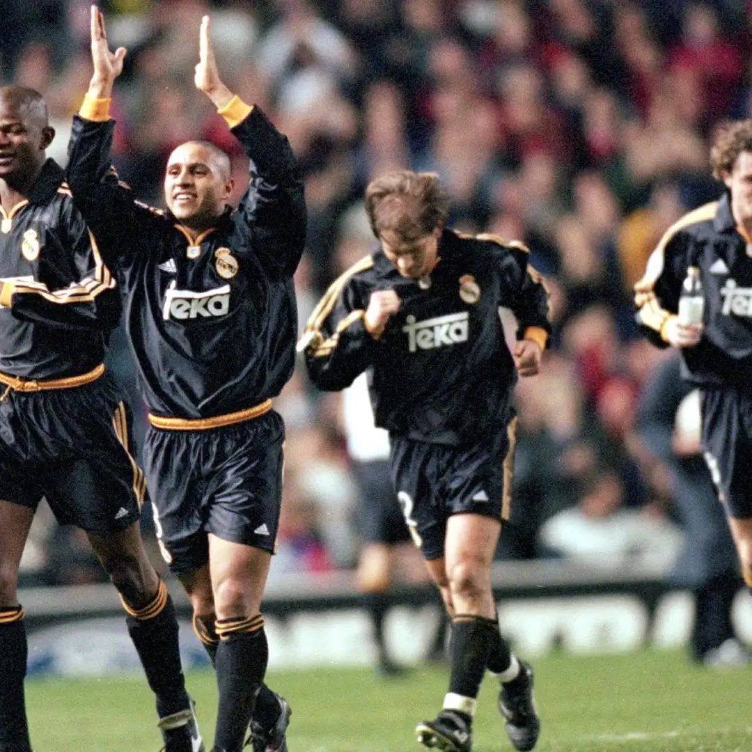 Real Madrid 99-00 - RetroJersey